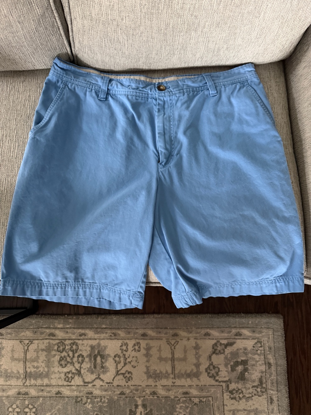 Izod Men's Light Blue Flat Front Shorts